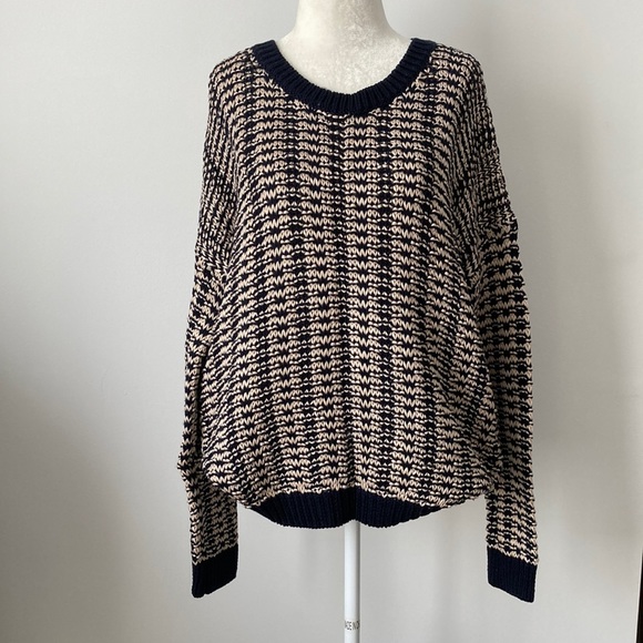Vince Textured Sweater - Navy/Cream - Picture 5 of 11